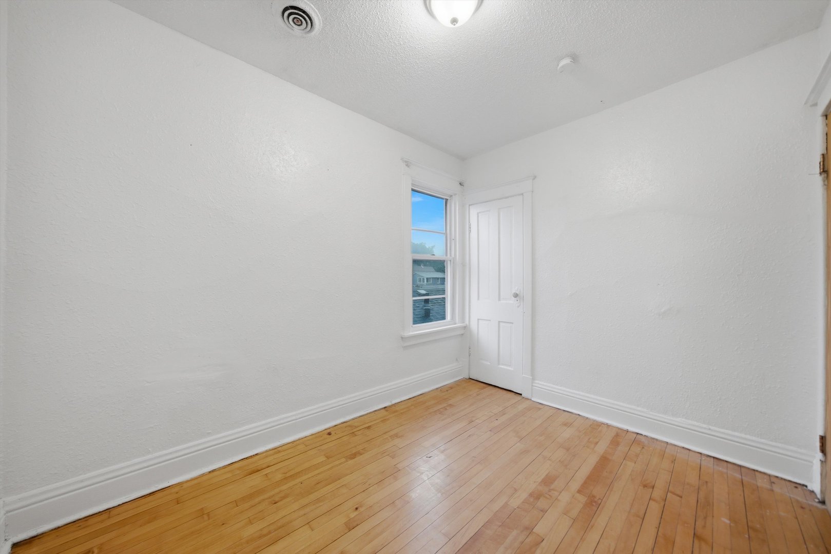 125 N 22nd Avenue Property Photo 14