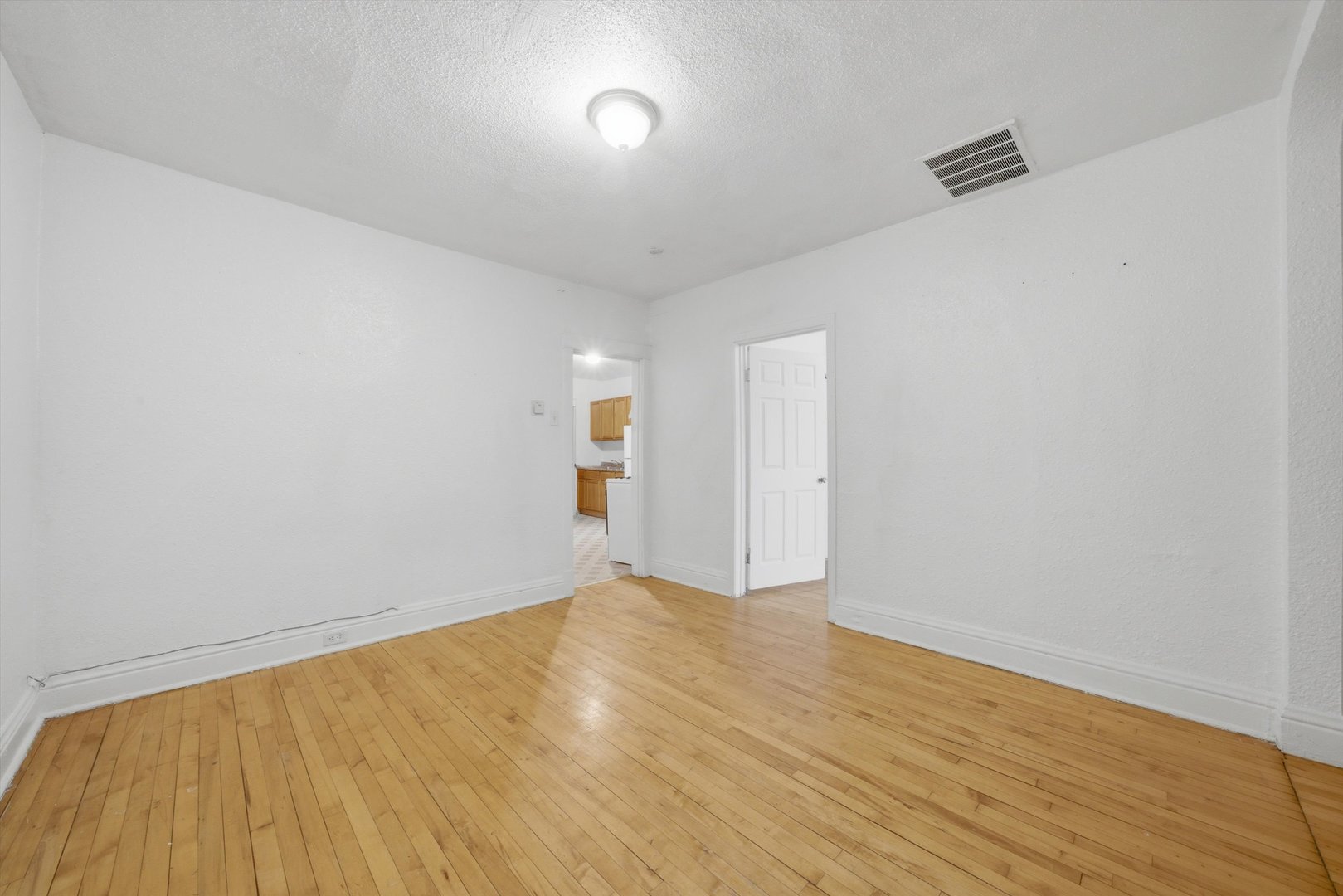 125 N 22nd Avenue Property Photo 17