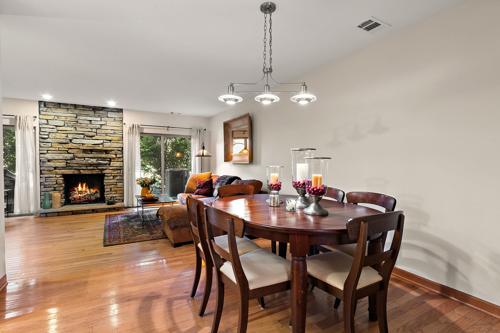 428 S Dee Road Property Photo 4