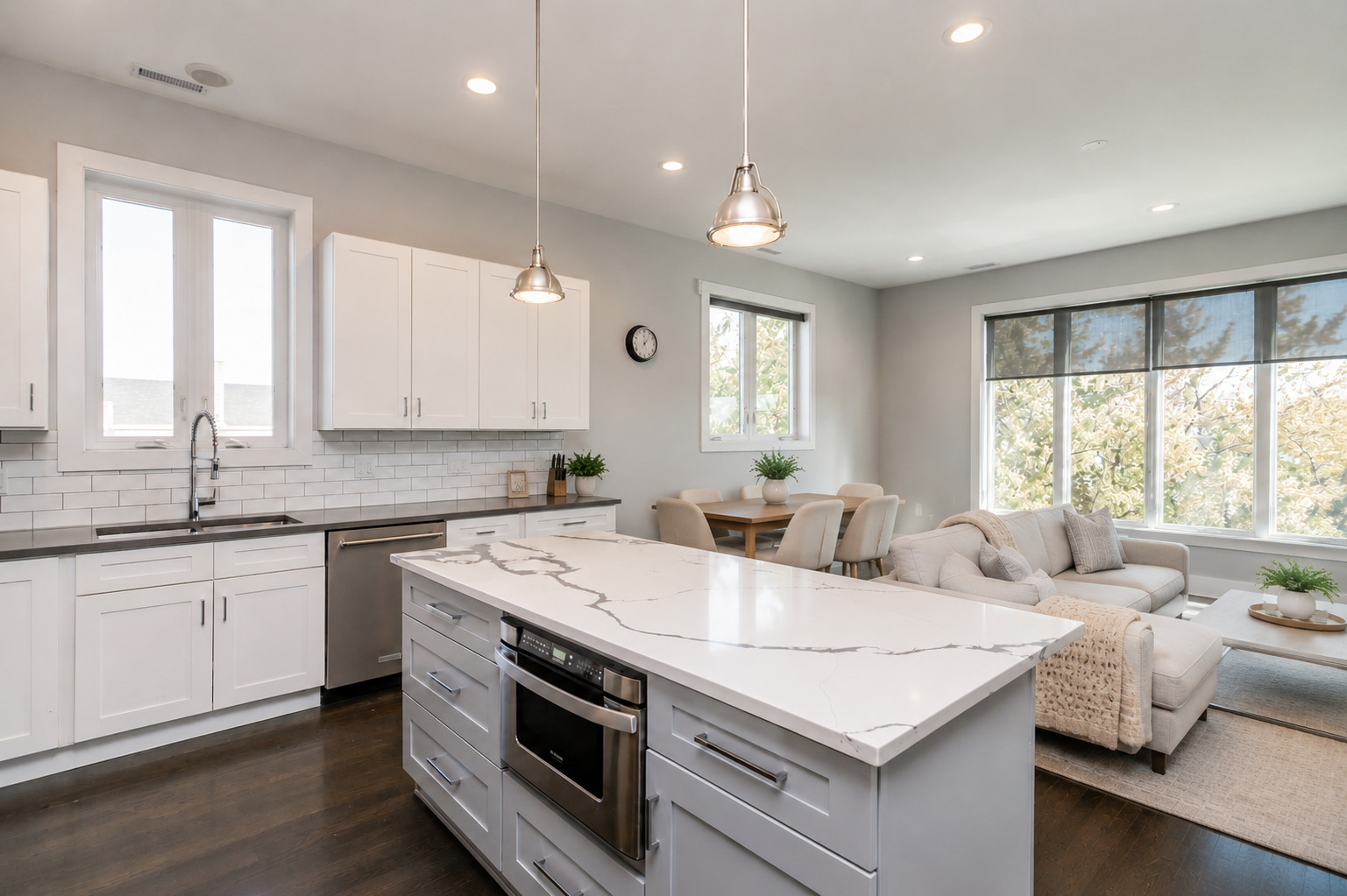 2018 S Loomis Street 3 Property Photo 5
