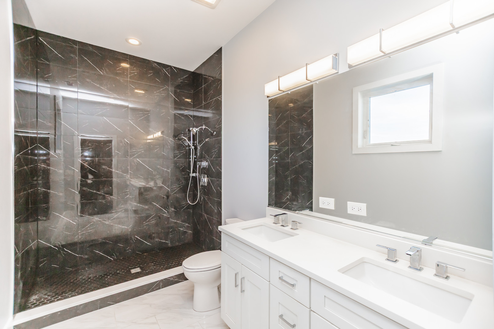 2018 S Loomis Street 3 Property Photo 13
