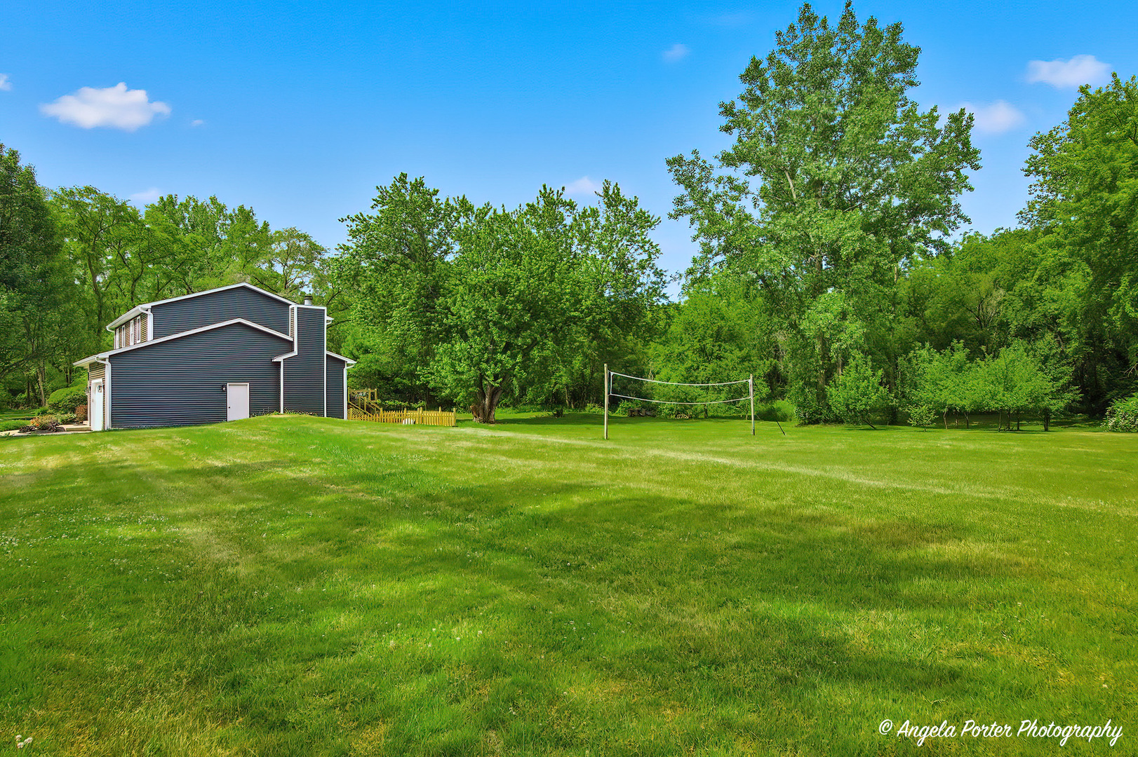 2711 Old Oak Drive Property Photo 4