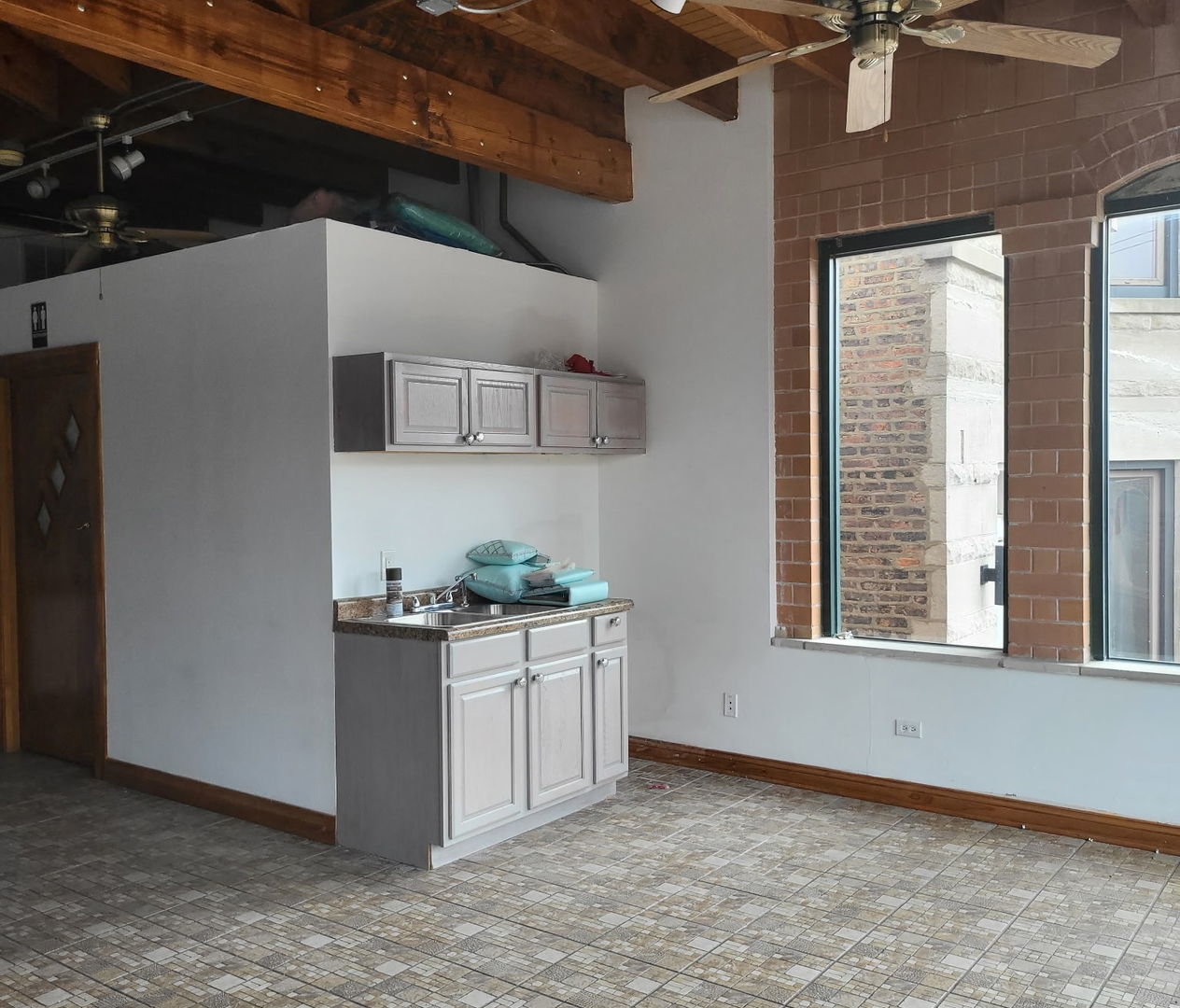2703 S Pulaski Road Property Photo 8