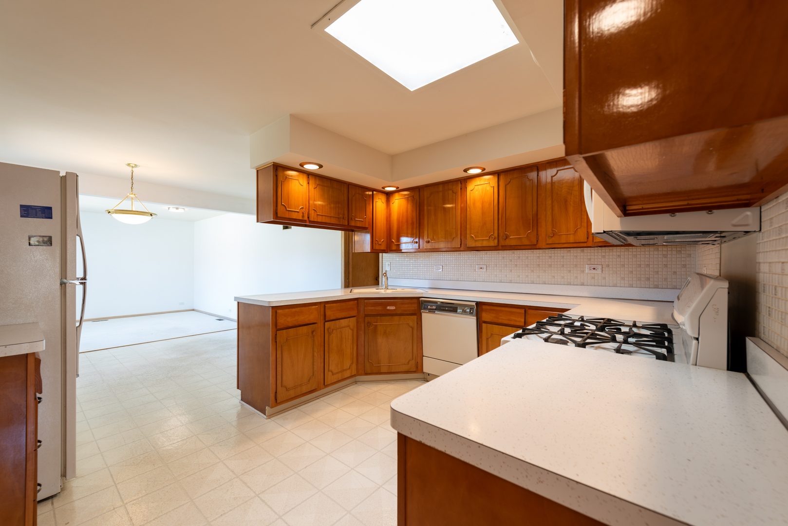 10916 Kingston Street Property Photo 8