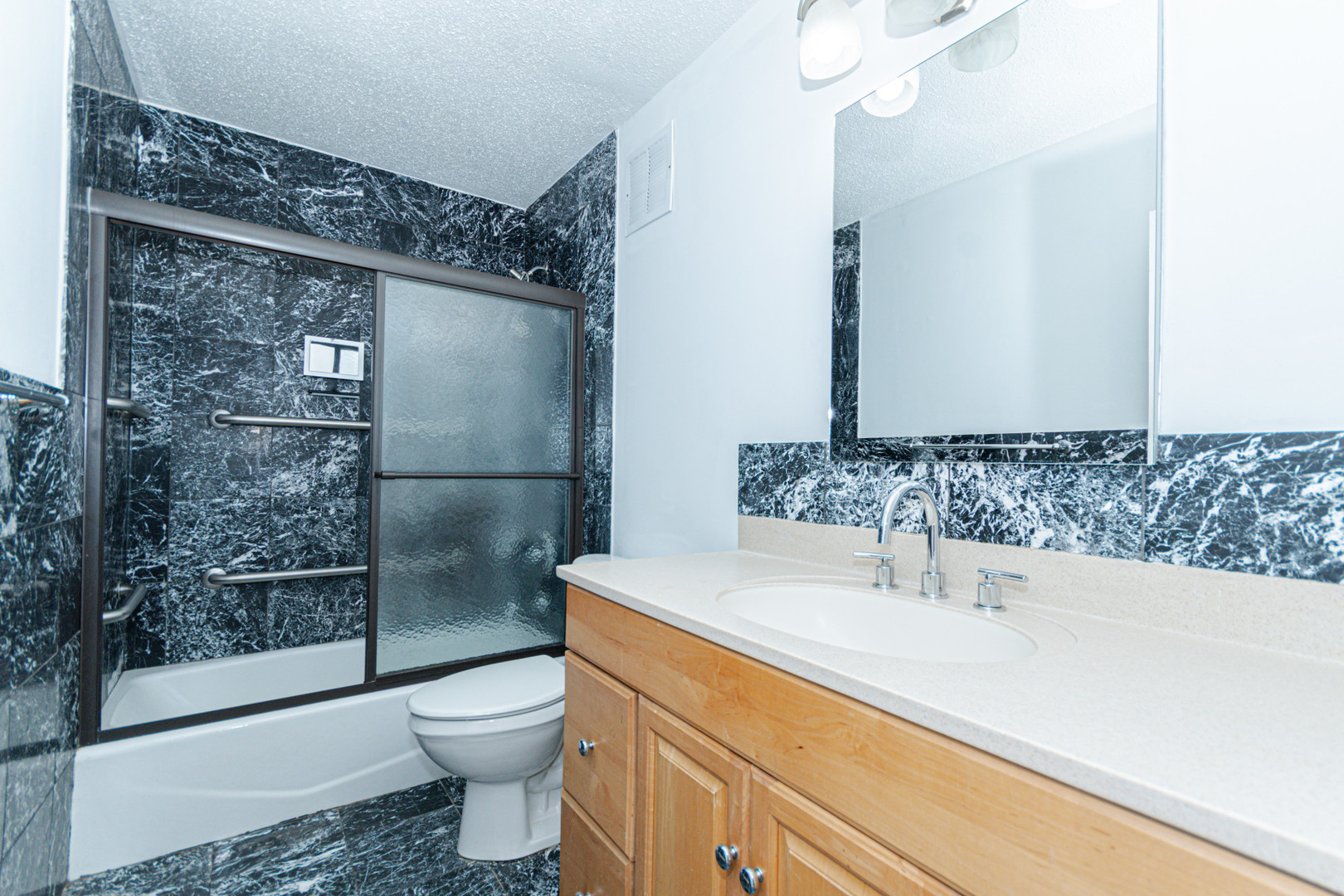 4170 N Marine Drive 13a Property Photo 20
