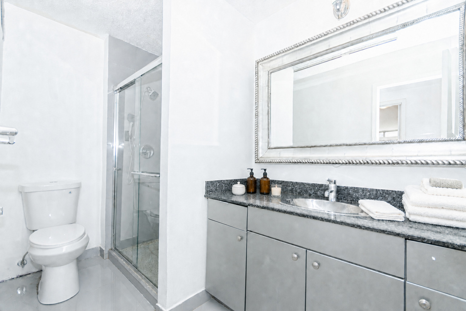 4170 N Marine Drive 13a Property Photo 25