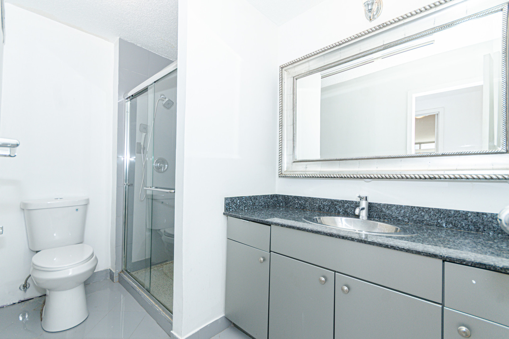 4170 N Marine Drive 13a Property Photo 26