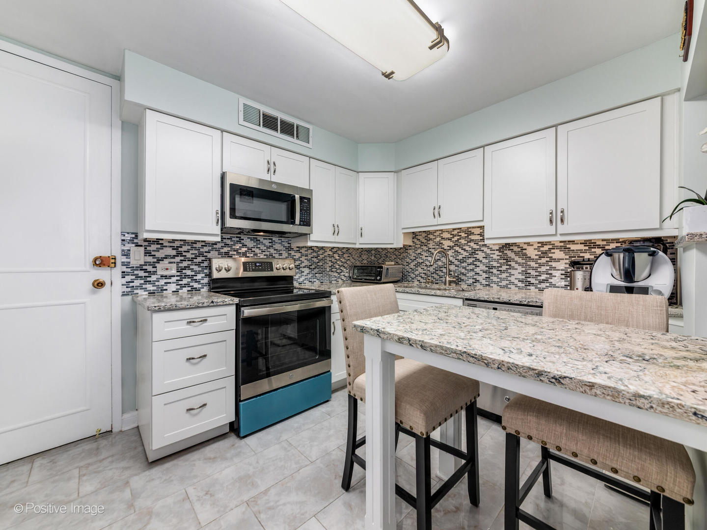 6007 N Sheridan Road 14d Property Photo 4