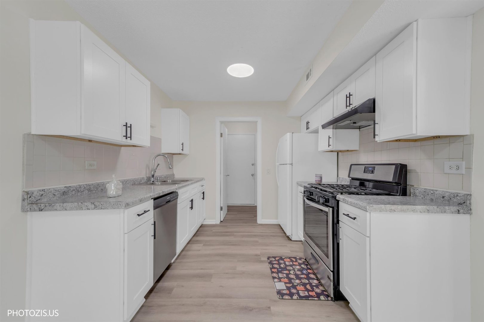 1405 Merrimac Lane Property Photo 11