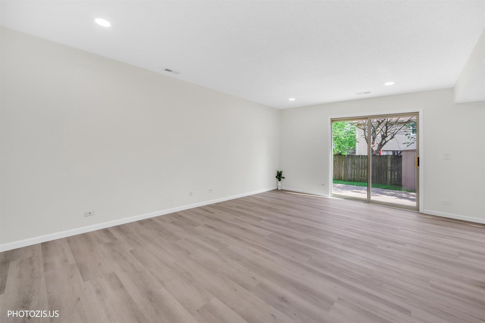 1405 Merrimac Lane Property Photo 13