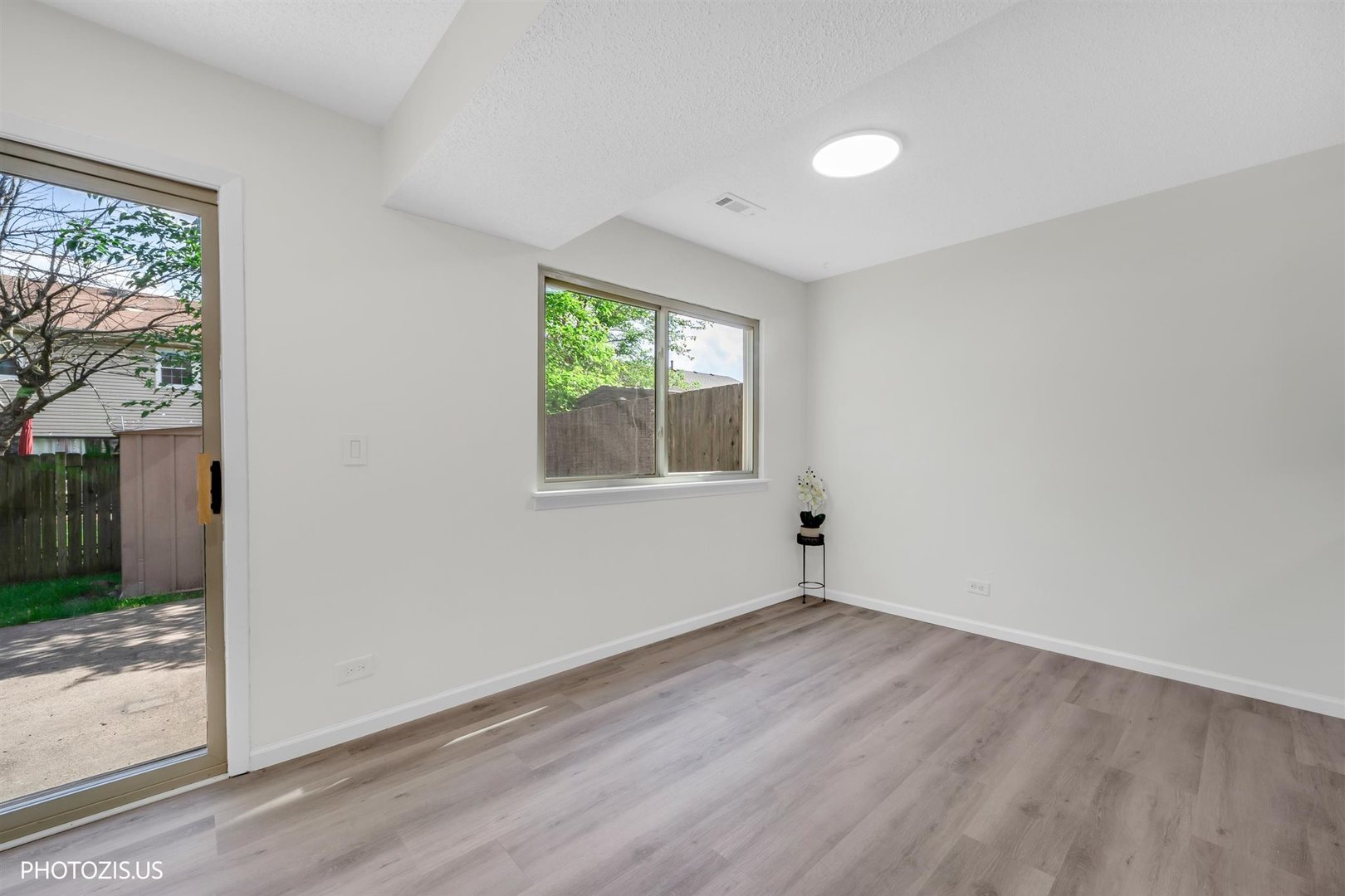 1405 Merrimac Lane Property Photo 14