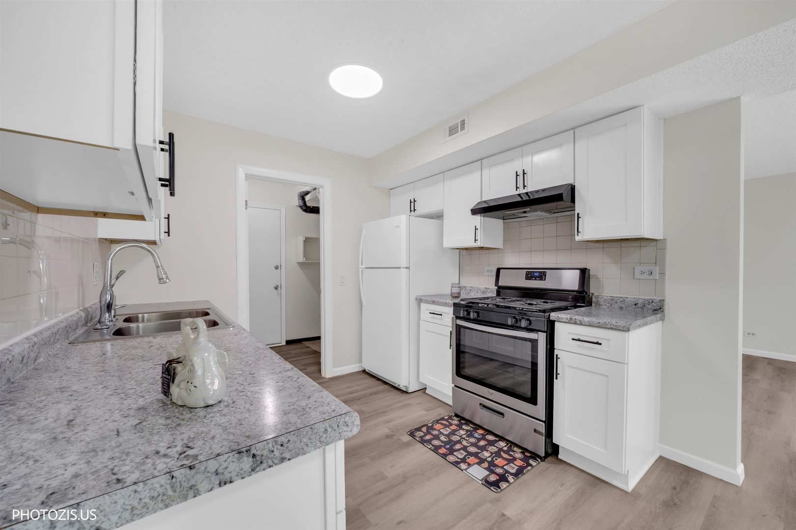 1405 Merrimac Lane Property Photo 16