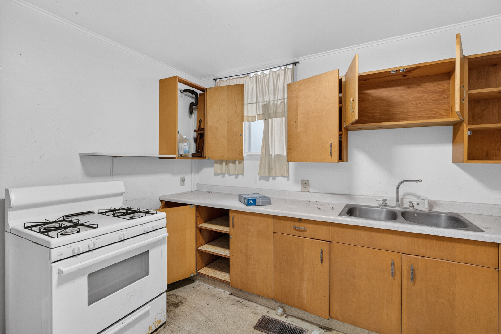 301 Fairbanks Avenue Property Photo 27