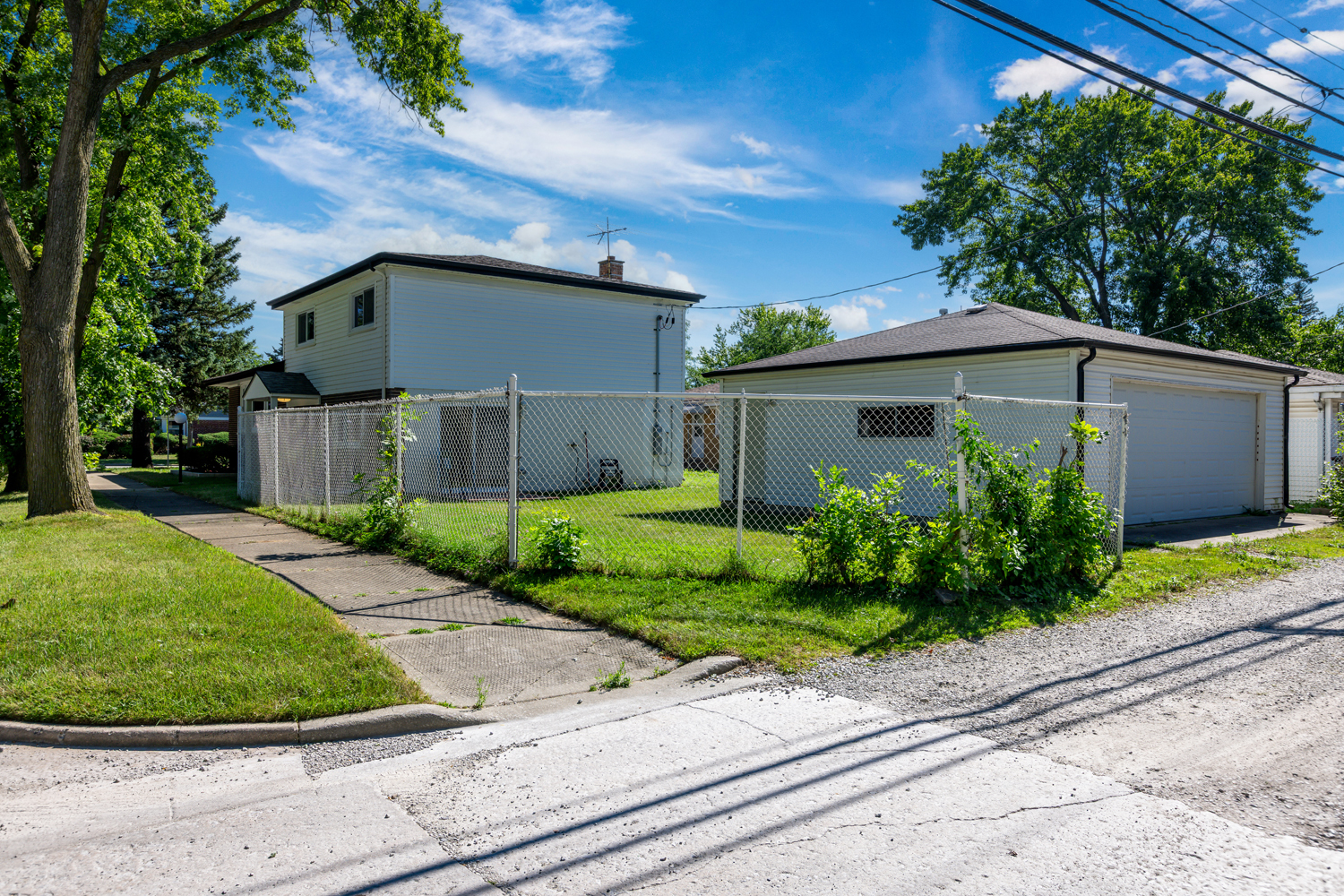 7600 Lowell Avenue Property Photo 32