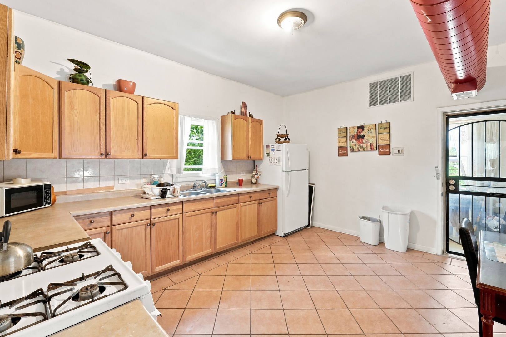 12015 S Michigan Avenue Property Photo 6
