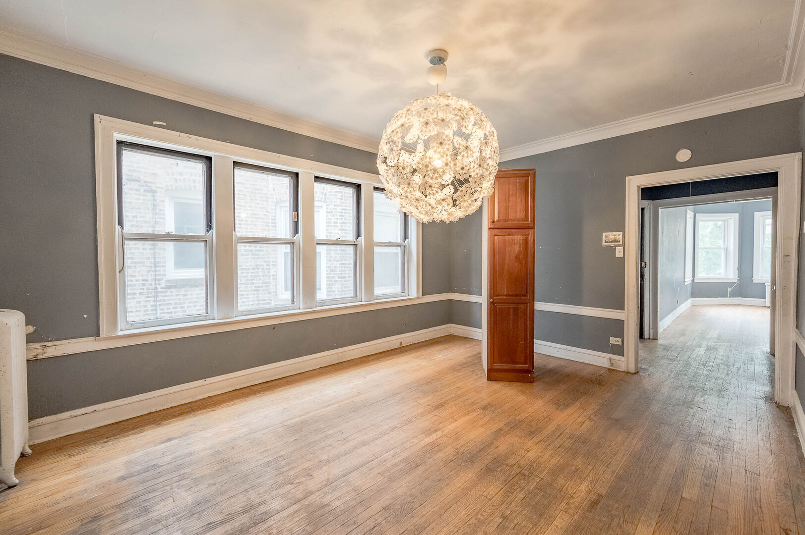 7754 S Saginaw Avenue Property Photo 3