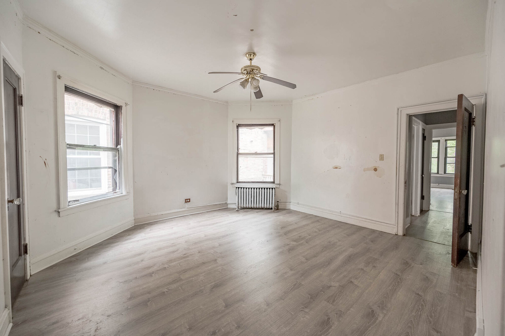 7754 S Saginaw Avenue Property Photo 7