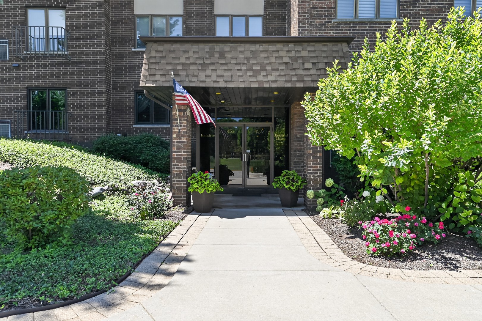 453 Raintree Drive 5g Property Photo 2