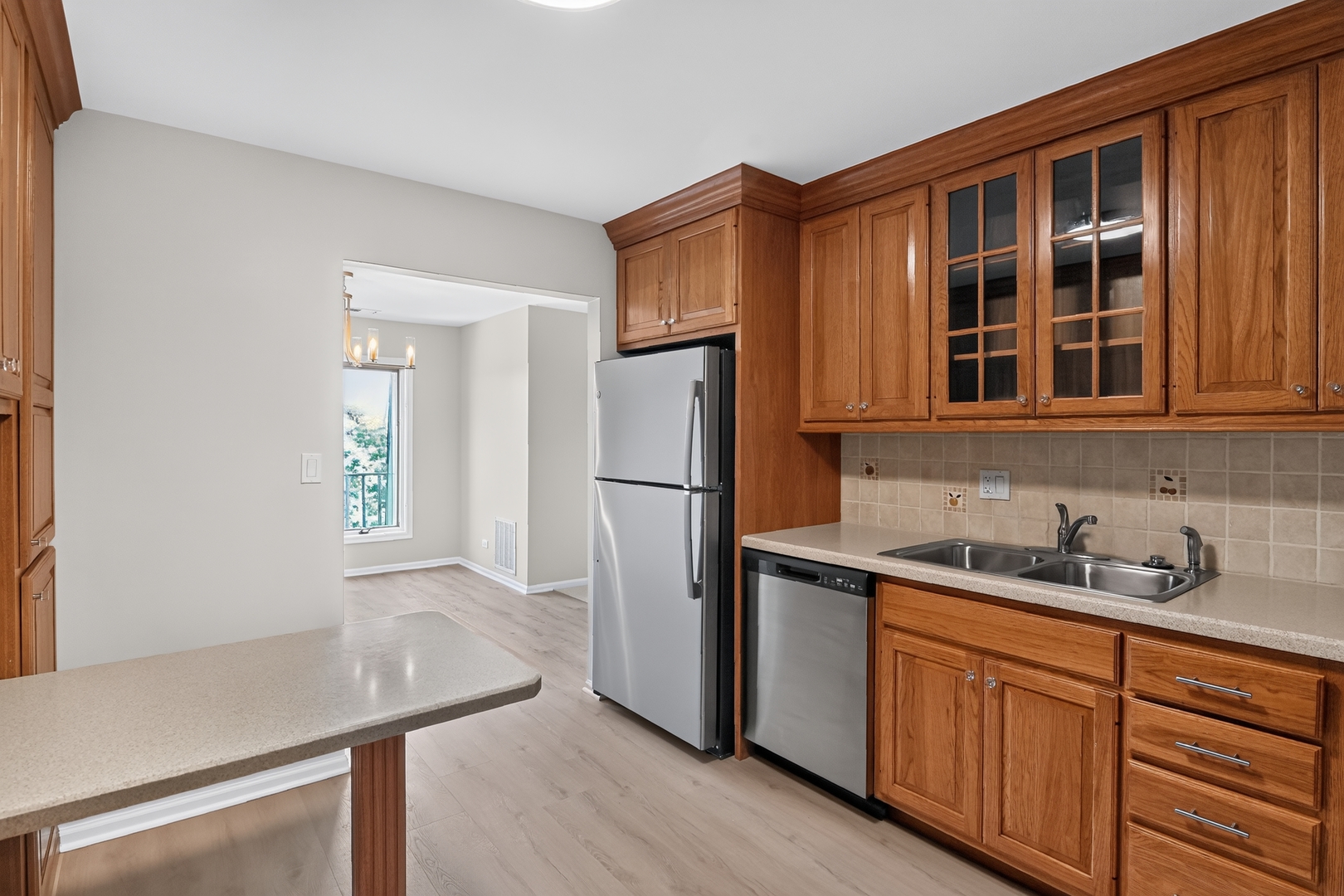 453 Raintree Drive 5g Property Photo 8