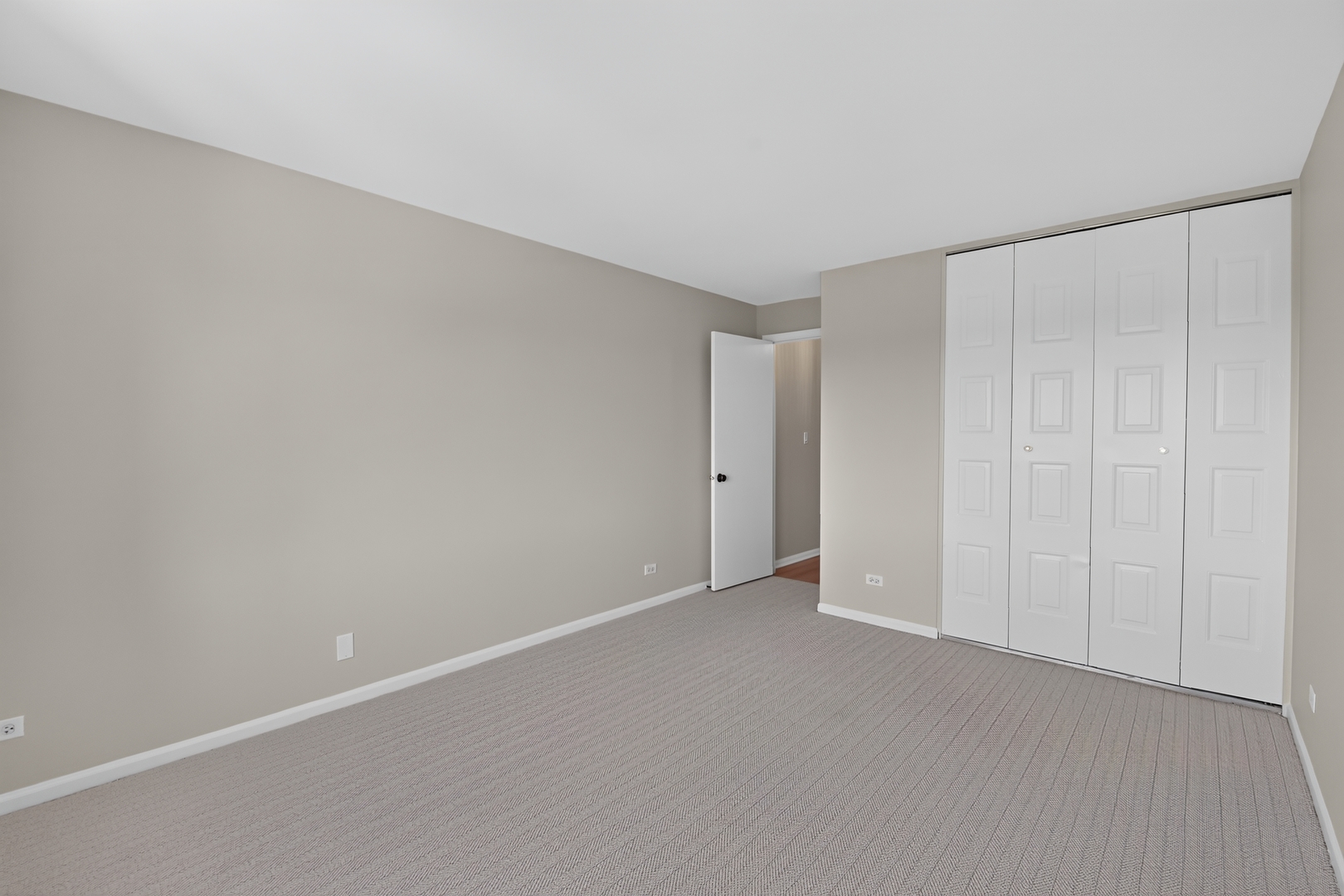 453 Raintree Drive 5g Property Photo 25