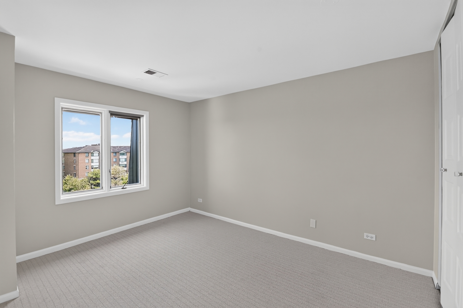 453 Raintree Drive 5g Property Photo 26