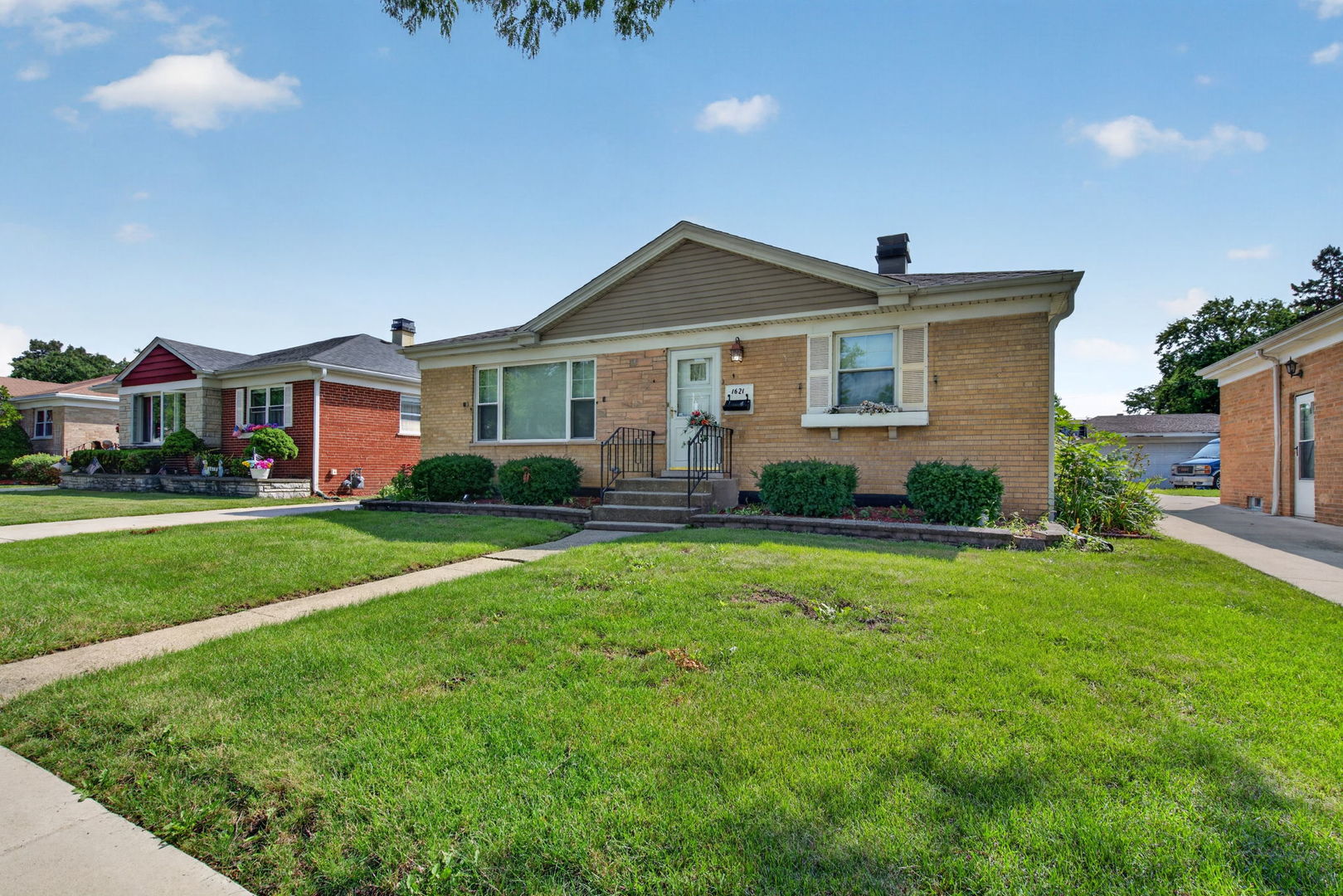 1621 Boeger Avenue Property Photo 2