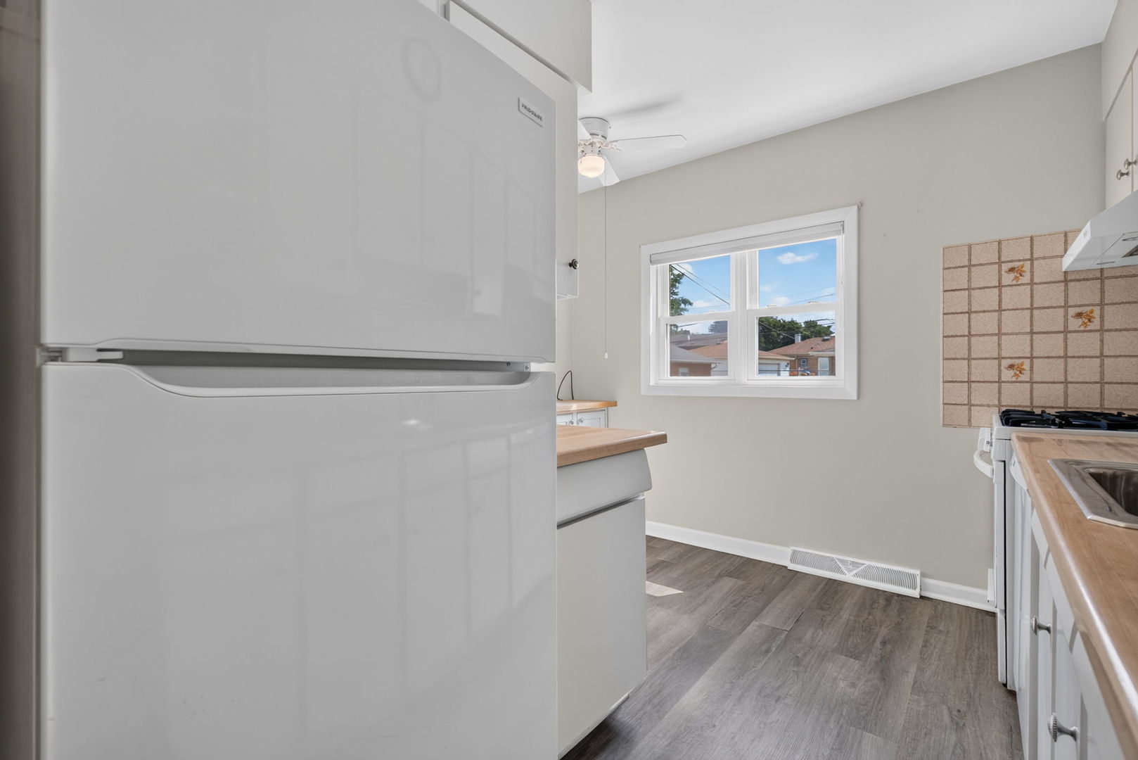 1621 Boeger Avenue Property Photo 7