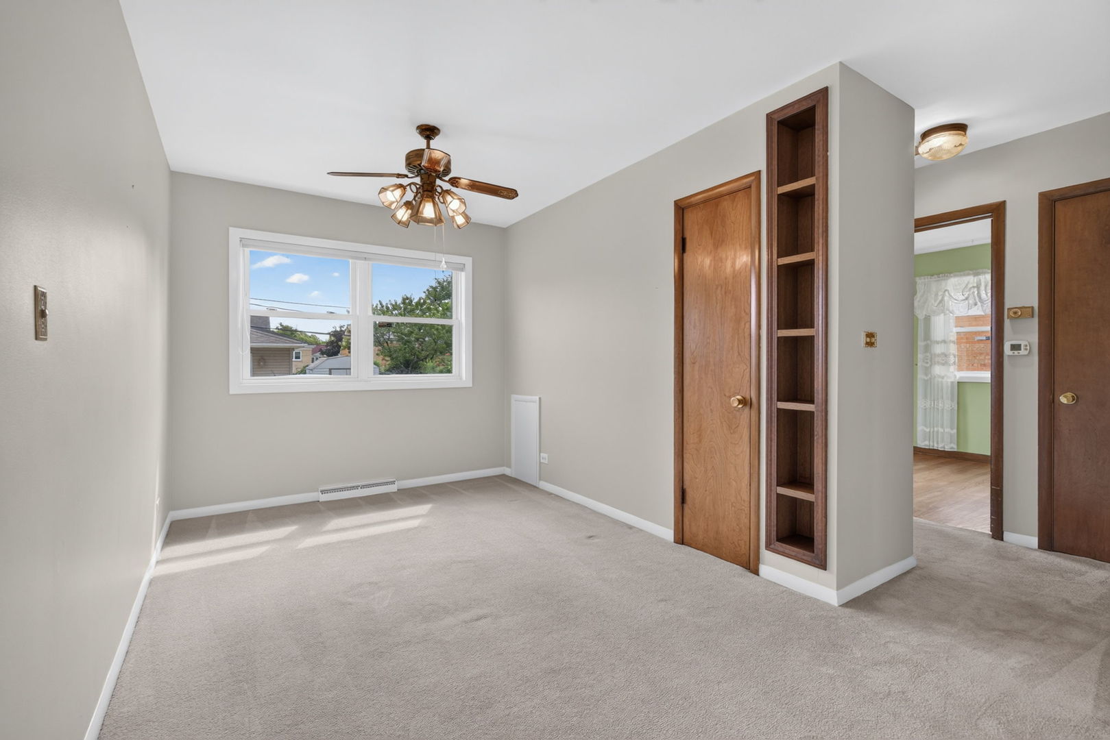 1621 Boeger Avenue Property Photo 14