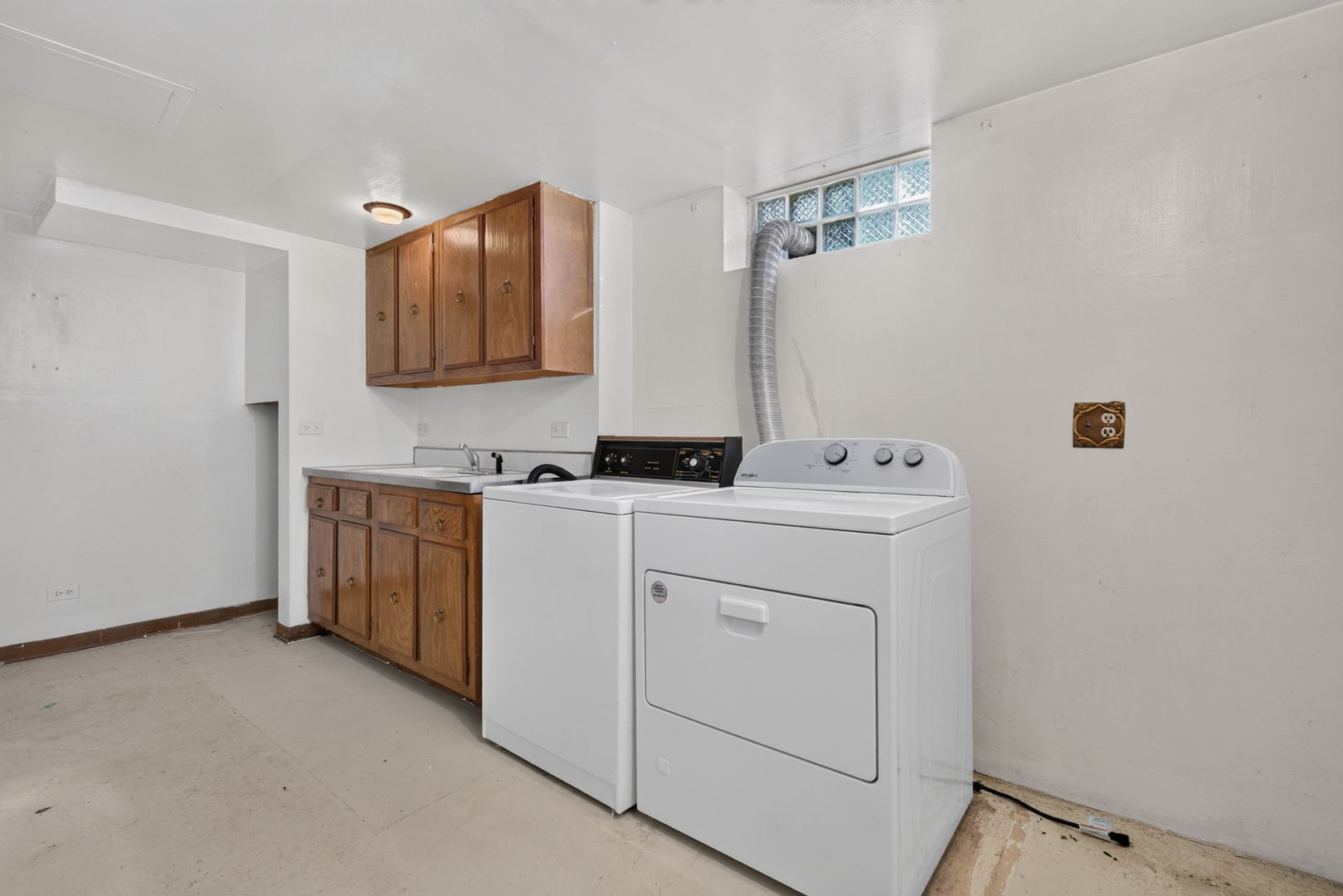 1621 Boeger Avenue Property Photo 23