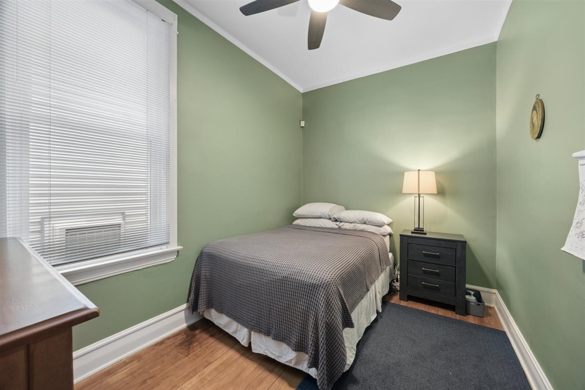 1015 Beloit Avenue Property Photo 14