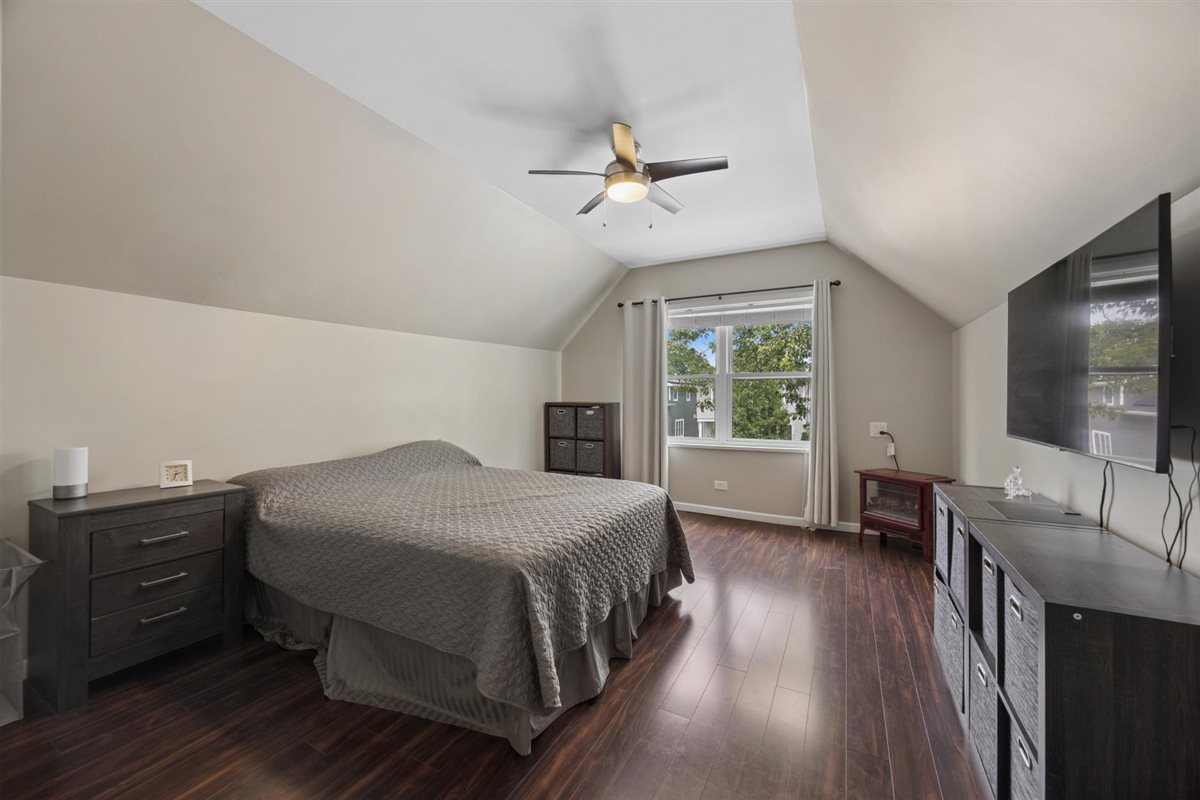 1015 Beloit Avenue Property Photo 18