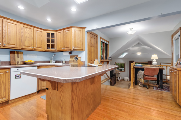 143 Camelot Way Property Photo 7