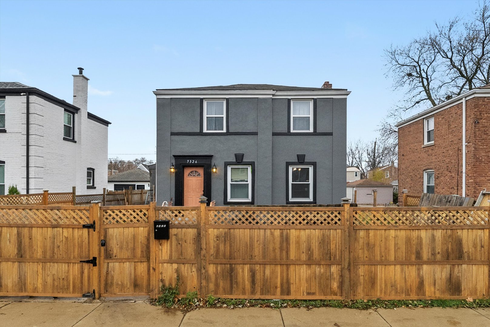 7326 S Francisco Avenue Property Photo