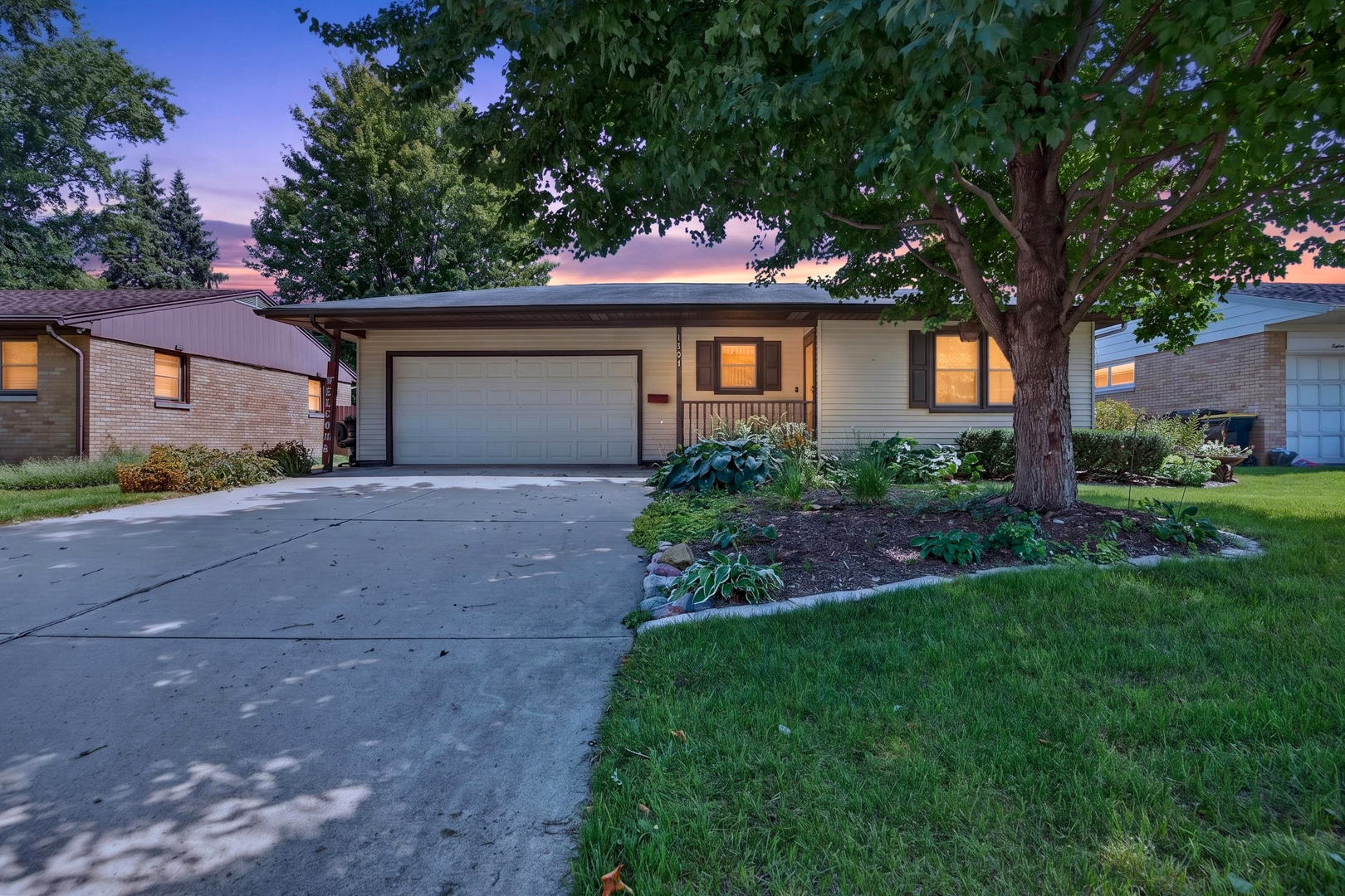 1204 Searle Drive Property Photo 1