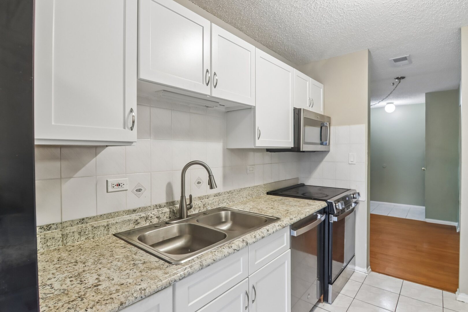 720 Weidner Road 200 Property Photo 12