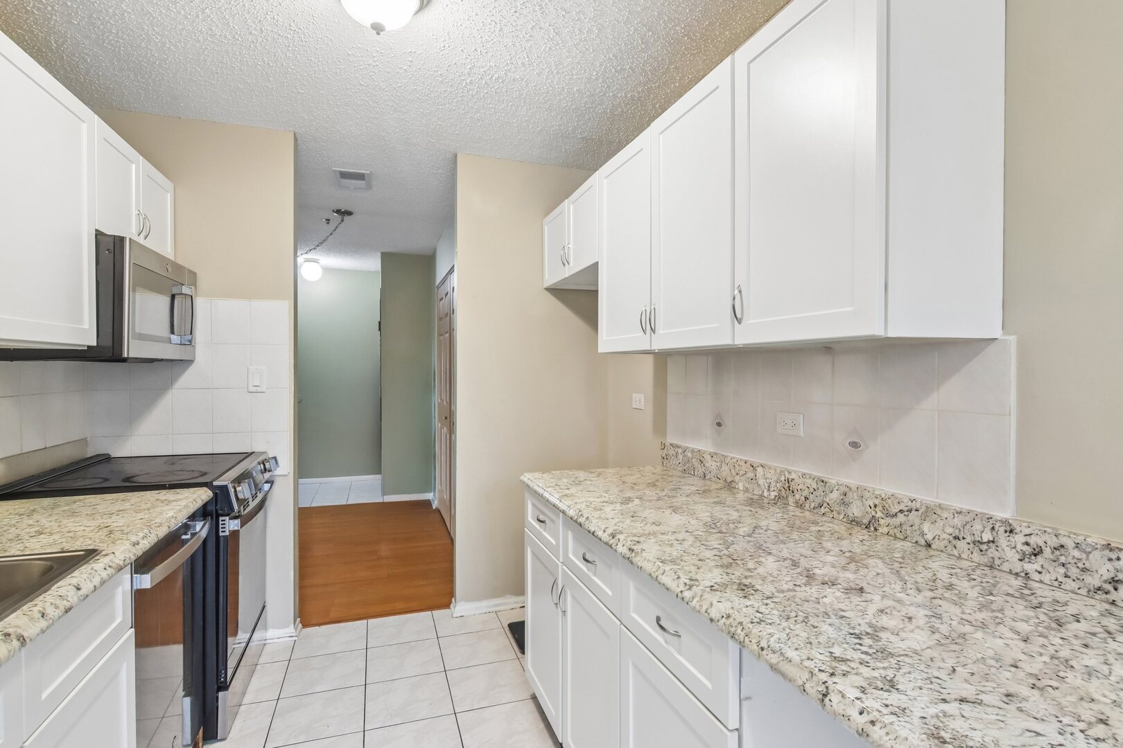 720 Weidner Road 200 Property Photo 13