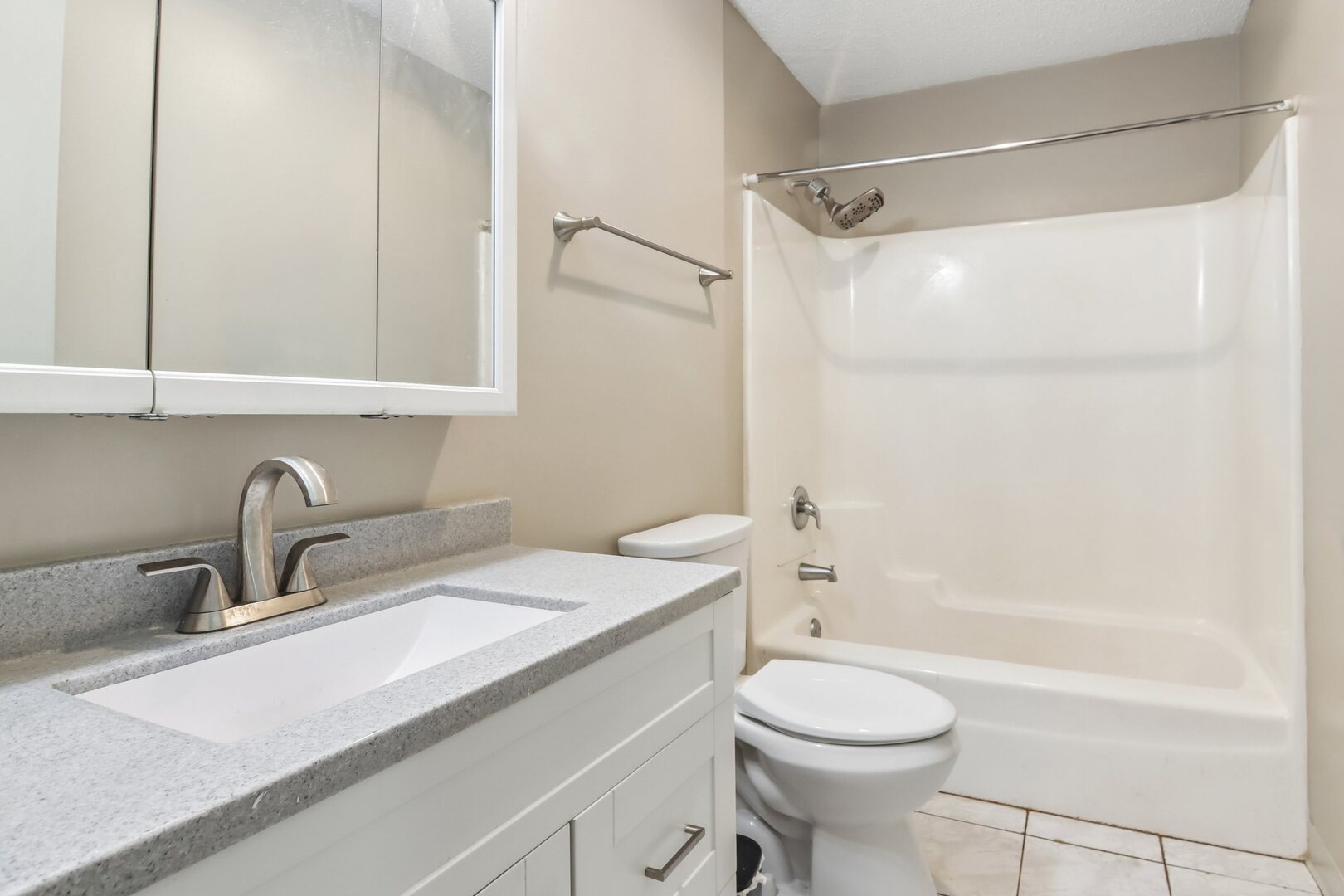 720 Weidner Road 200 Property Photo 17