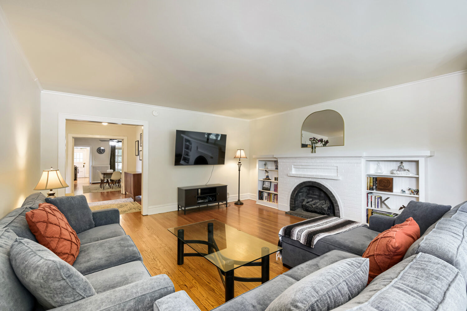 433 S East Avenue 2s Property Photo 3