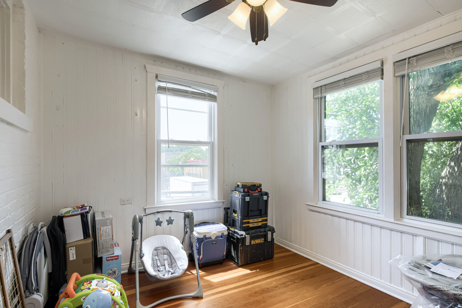 433 S East Avenue 2s Property Photo 12