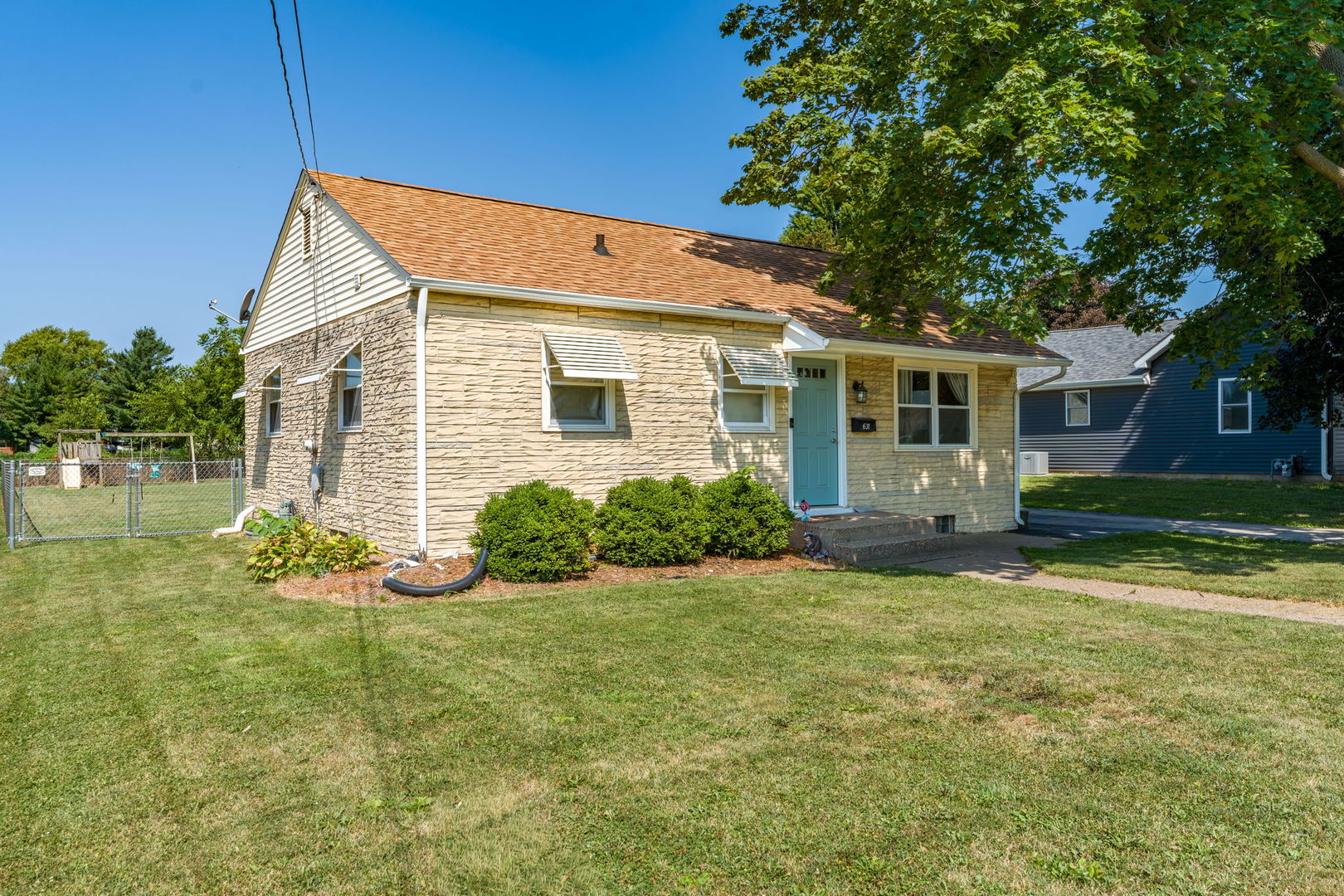 631 N Meadow Street Property Photo 3