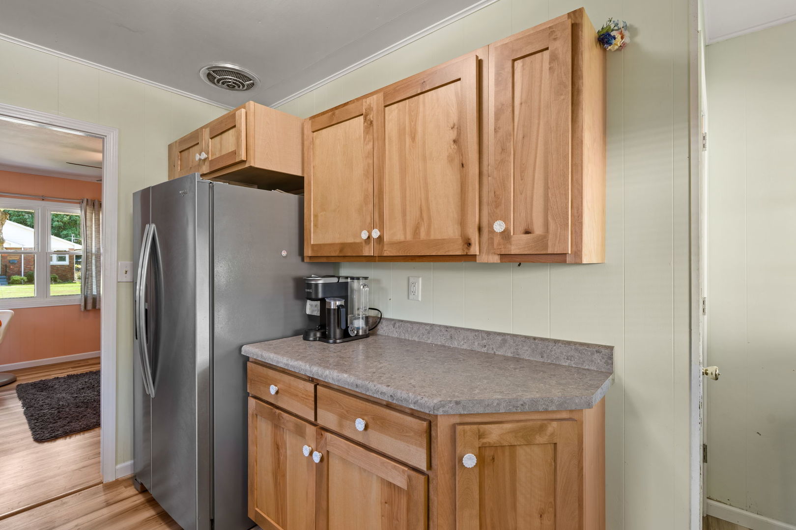 631 N Meadow Street Property Photo 9