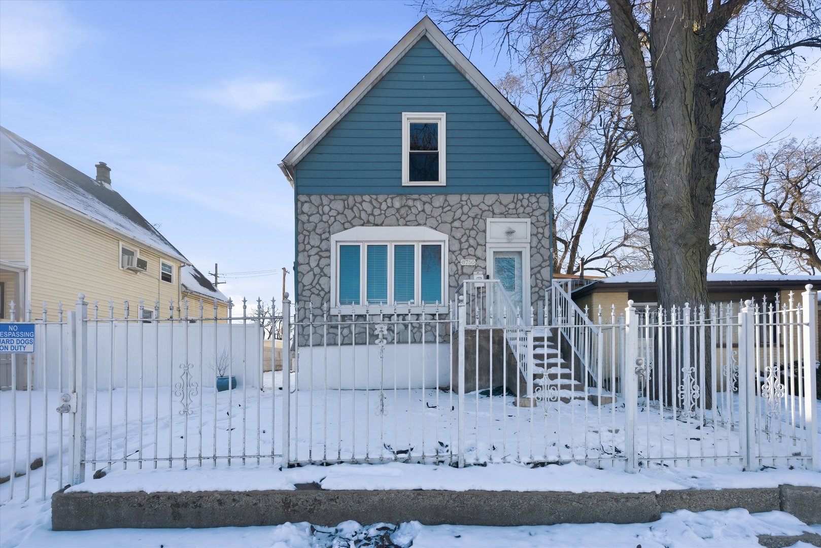 8750 S Princeton Avenue Property Photo 3