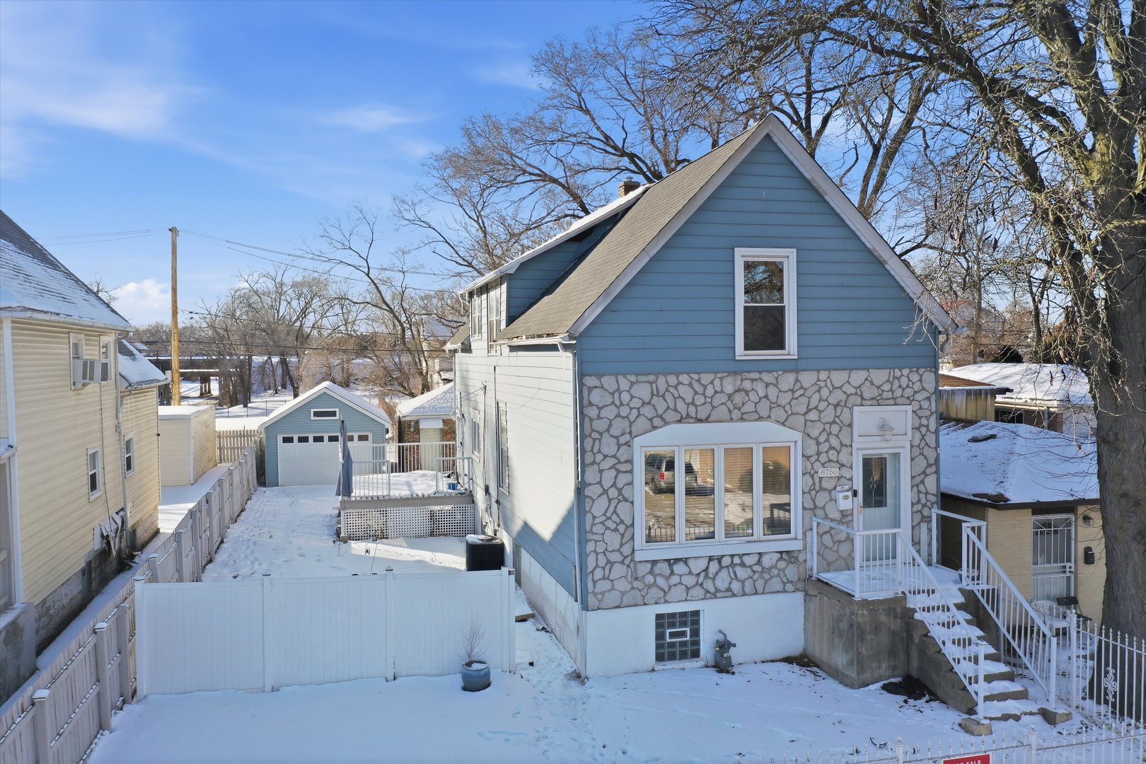 8750 S Princeton Avenue Property Photo 4