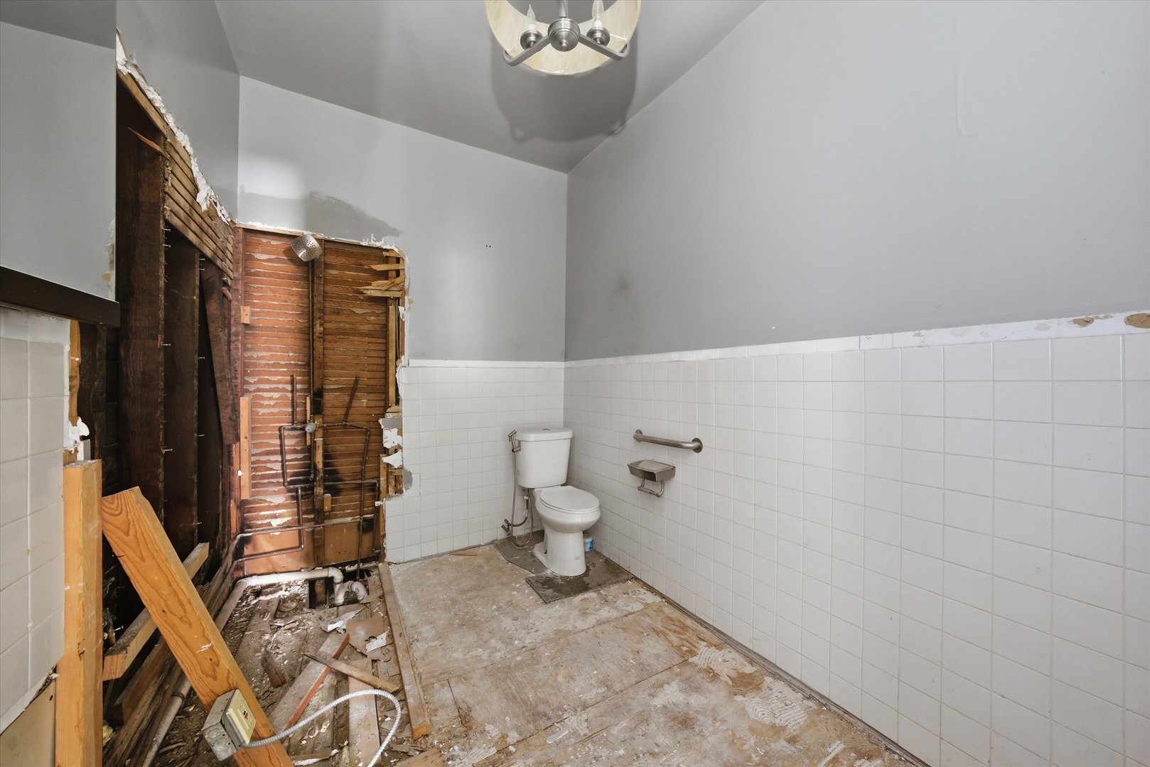 8750 S Princeton Avenue Property Photo 16