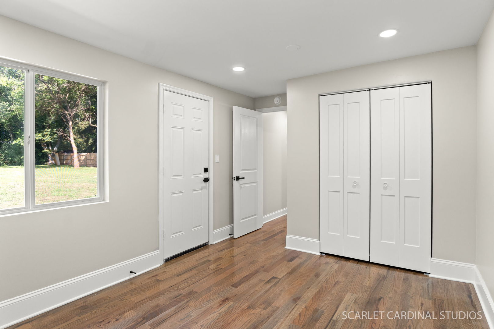 0s 652 S Euclid Avenue Property Photo 17