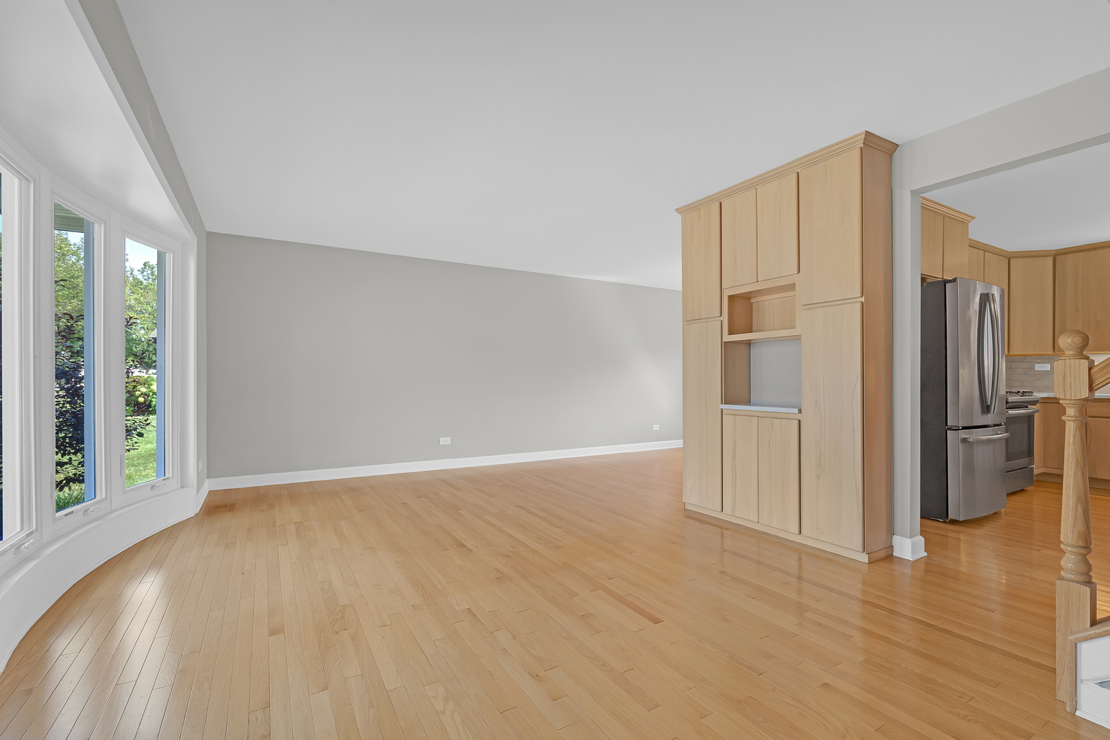 650 Newport Avenue Property Photo 10