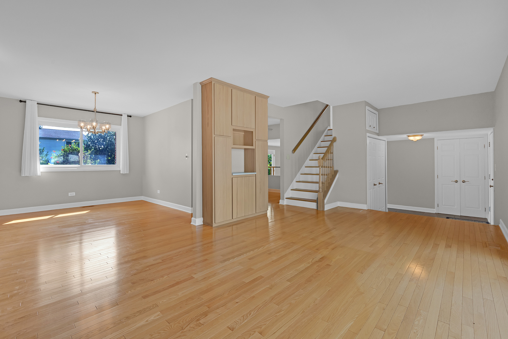 650 Newport Avenue Property Photo 11
