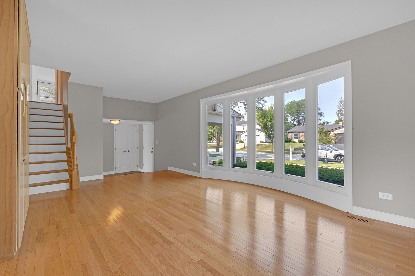 650 Newport Avenue Property Photo 13