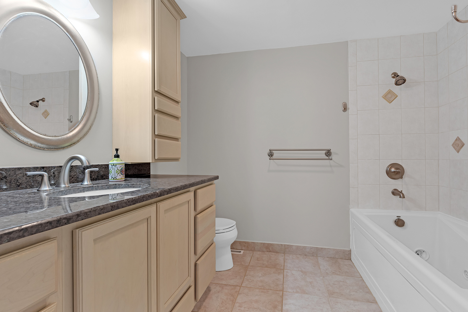 650 Newport Avenue Property Photo 19