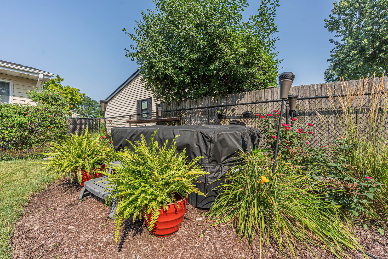 650 Newport Avenue Property Photo 27